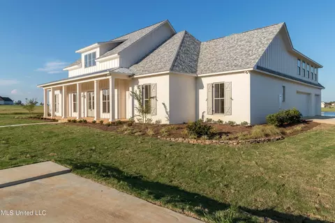 Exterior - 332 Cane Creek Rd, Flora, MS 39071 photo 5 of 16
