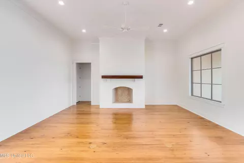 Living - 332 Cane Creek Rd, Flora, MS 39071 photo 1 of 3