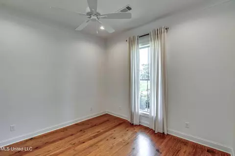 Bedroom - 332 Cane Creek Rd, Flora, MS 39071 photo 3 of 10