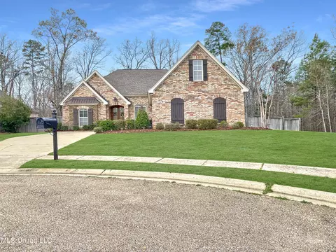 306 N Village Dr, Pearl, MS 39208