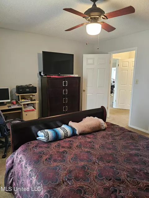 Bedroom - 6235 Stateline Rd, Walls, MS 38680 photo 2 of 6
