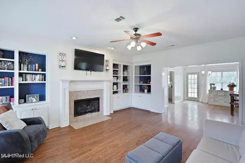 Living - 291 Cherry Bark Dr, Brandon, MS 39047 photo 1 of 4