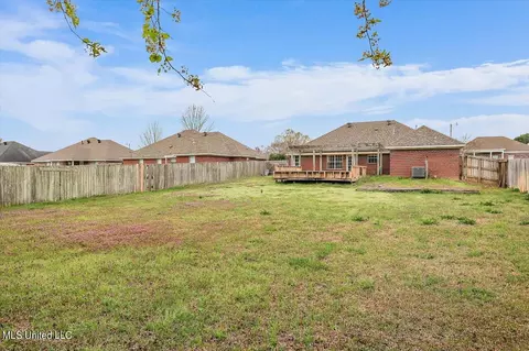 Exterior - 291 Cherry Bark Dr, Brandon, MS 39047 photo 9 of 10