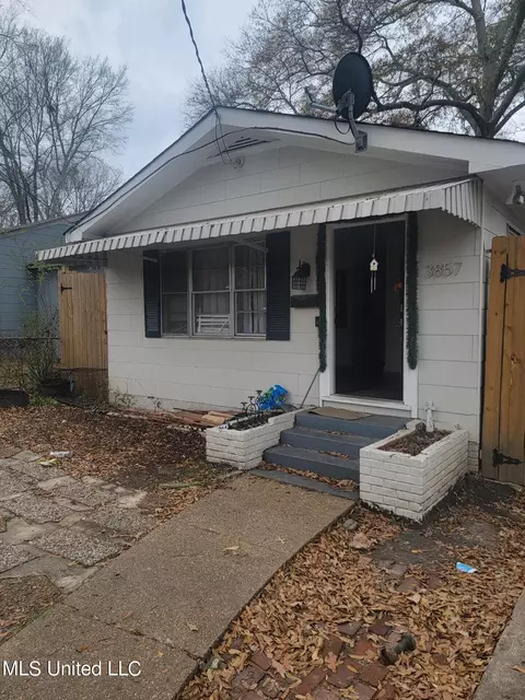 3857 Northview Dr, Jackson, MS 39206 photo 1