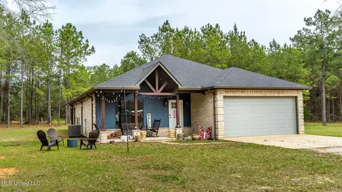 54 Stance Davis Dr, Waynesboro, MS 39367