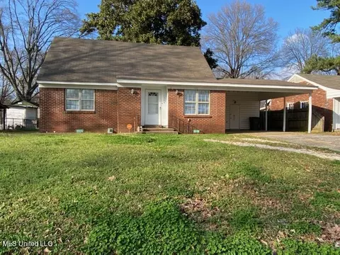 1364 Staunton Dr, Southaven, MS 38671
