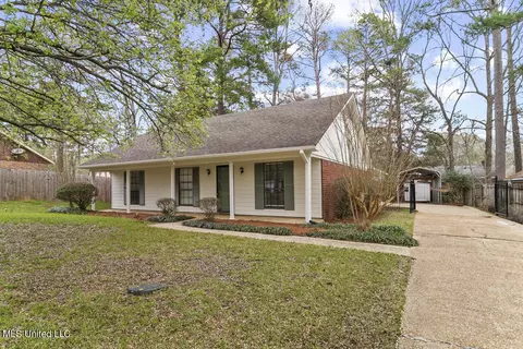 605 Twin Harbor Pl, Madison, MS 39110