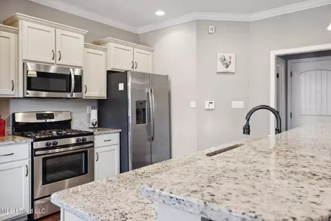 Kitchen - 3414 Tates Way, Hernando, MS 38632 photo 4 of 4