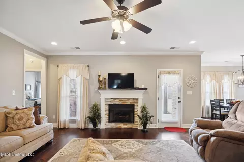 Living - 3414 Tates Way, Hernando, MS 38632 photo 3 of 4