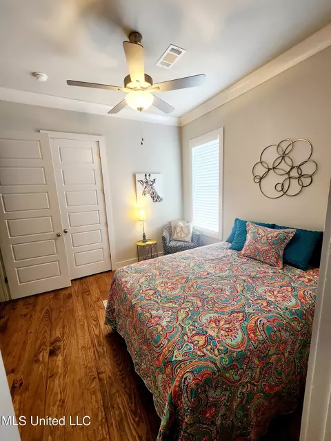 Bedroom - 434 Brazos Dr, Brandon, MS 39047 photo 7 of 10