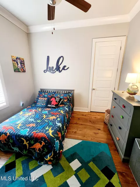 Bedroom - 434 Brazos Dr, Brandon, MS 39047 photo 5 of 10