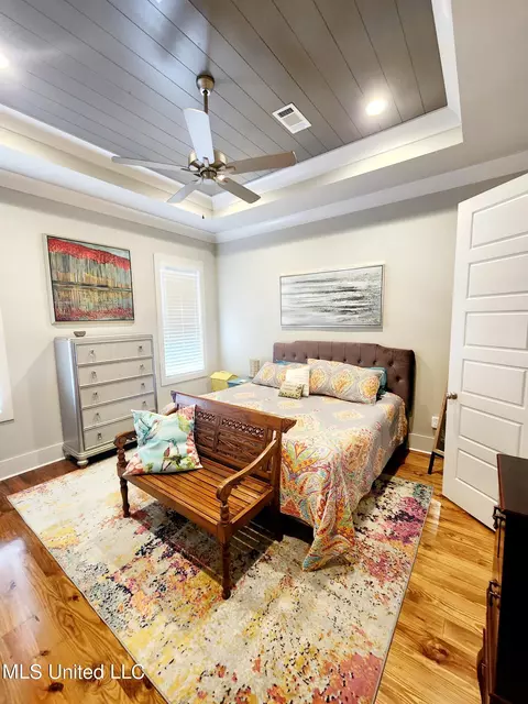 Bedroom - 434 Brazos Dr, Brandon, MS 39047 photo 2 of 10