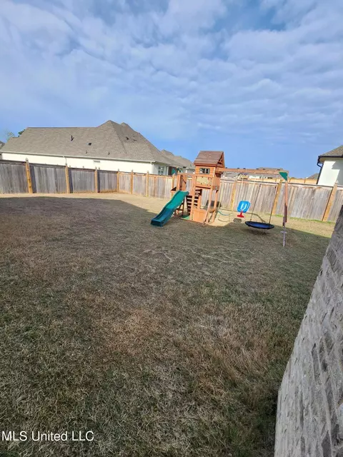 Exterior - 434 Brazos Dr, Brandon, MS 39047 photo 3 of 6