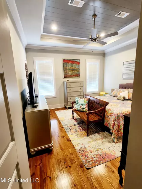 Bedroom - 434 Brazos Dr, Brandon, MS 39047 photo 4 of 10