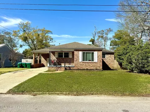 2211 Tyler Ave, Pascagoula, MS 39567