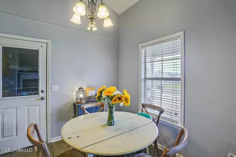 Dining - 502 Ridgeway Dr, Brandon, MS 39047 photo 1 of 1