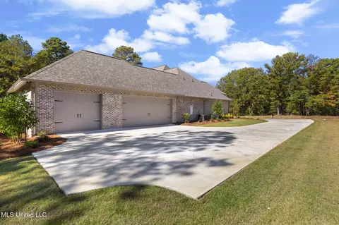 Exterior - 128 Leslie Dr, Flowood, MS 39232 photo 14 of 15