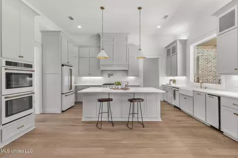 Kitchen - 128 Leslie Dr, Flowood, MS 39232 photo 1 of 8