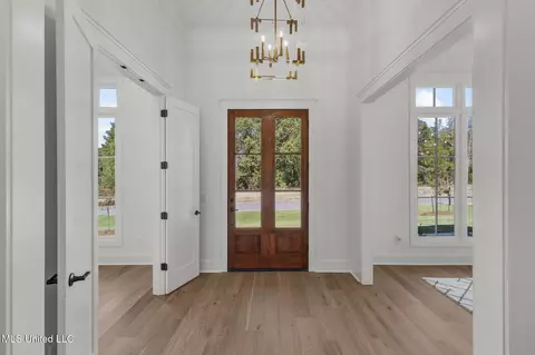 Entry Way - 128 Leslie Dr, Flowood, MS 39232 photo 1 of 13