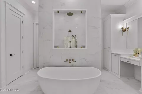 Bath - 128 Leslie Dr, Flowood, MS 39232 photo 2 of 15