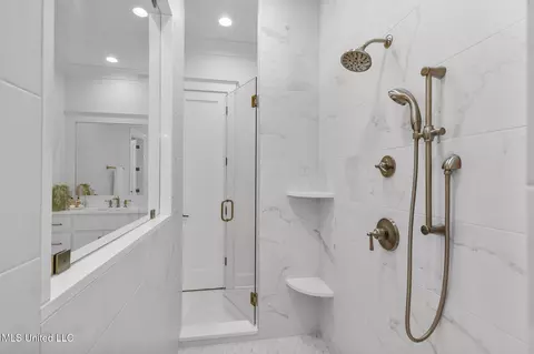 Bath - 128 Leslie Dr, Flowood, MS 39232 photo 11 of 15