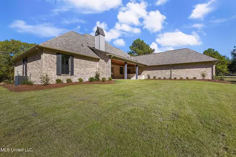 Exterior - 128 Leslie Dr, Flowood, MS 39232 photo 10 of 15