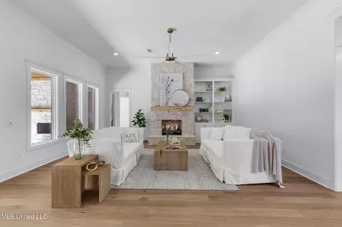 Living - 128 Leslie Dr, Flowood, MS 39232 photo 1 of 5