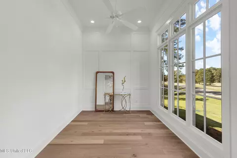 Entry Way - 128 Leslie Dr, Flowood, MS 39232 photo 3 of 13