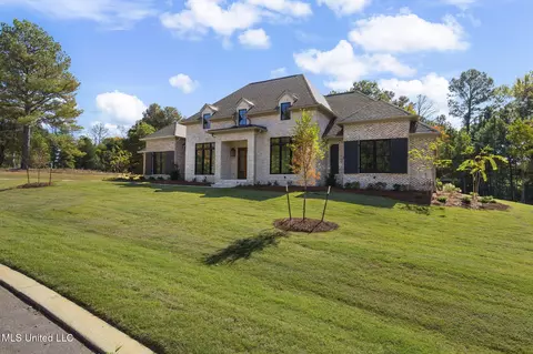 Exterior - 128 Leslie Dr, Flowood, MS 39232 photo 5 of 15