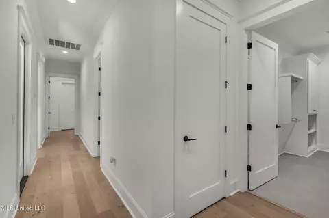 Entry Way - 128 Leslie Dr, Flowood, MS 39232 photo 11 of 13