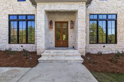 Exterior - 128 Leslie Dr, Flowood, MS 39232 photo 3 of 15