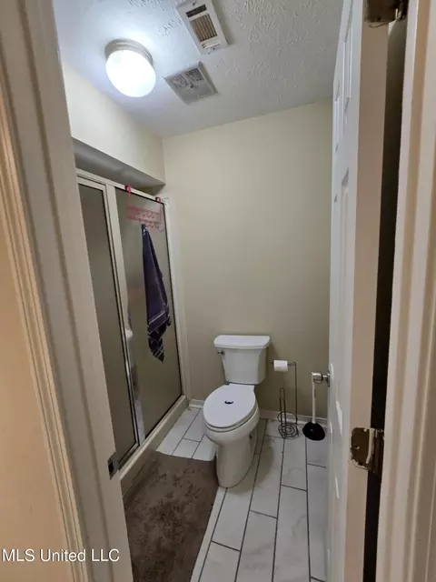 Bath - 117 Hickory Ln, Clinton, MS 39056 photo 8 of 8