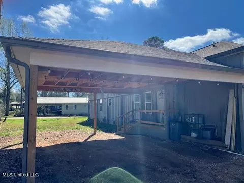 Exterior - 103 Lake Harbour Pt, Brandon, MS 39047 photo 2 of 9