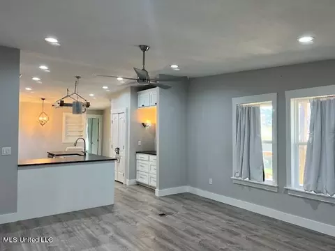 Kitchen - 103 Lake Harbour Pt, Brandon, MS 39047 photo 1 of 6