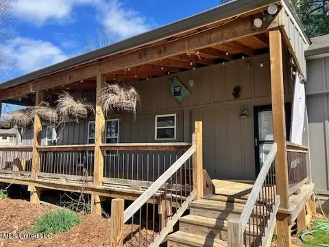 Exterior - 103 Lake Harbour Pt, Brandon, MS 39047 photo 5 of 9