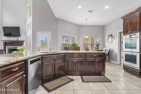 Kitchen - 22004 Blackwell Farm Rd, Saucier, MS 39574 photo 4 of 5