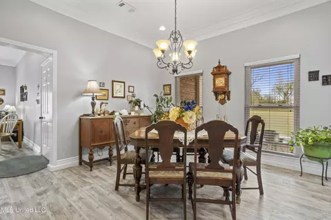 Dining - 22004 Blackwell Farm Rd, Saucier, MS 39574 photo 2 of 3