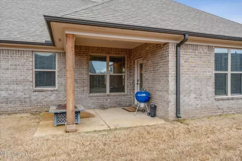 Exterior - 13327 Berkstone Loop, Olive Branch, MS 38654 photo 4 of 7