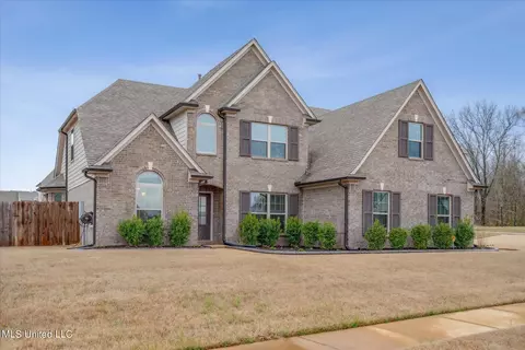 13327 Berkstone Loop, Olive Branch, MS 38654