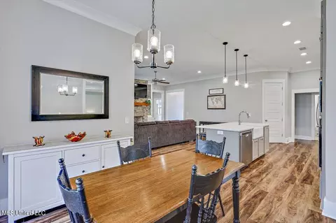 Dining - 136 Catherine Blvd, Clinton, MS 39056 photo 2 of 2