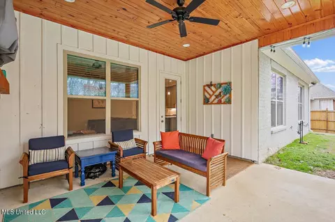 Exterior - 136 Catherine Blvd, Clinton, MS 39056 photo 6 of 10