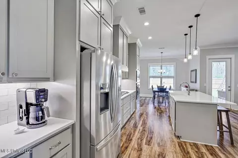 Kitchen - 136 Catherine Blvd, Clinton, MS 39056 photo 4 of 7