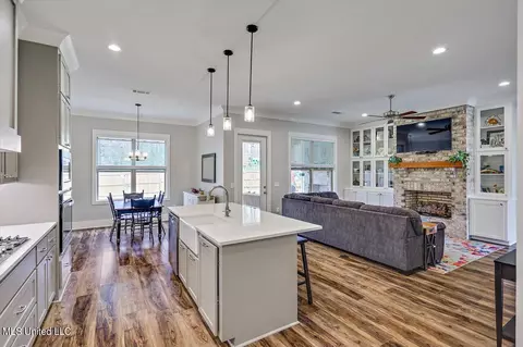 Kitchen - 136 Catherine Blvd, Clinton, MS 39056 photo 3 of 7