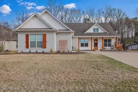 136 Catherine Blvd, Clinton, MS 39056