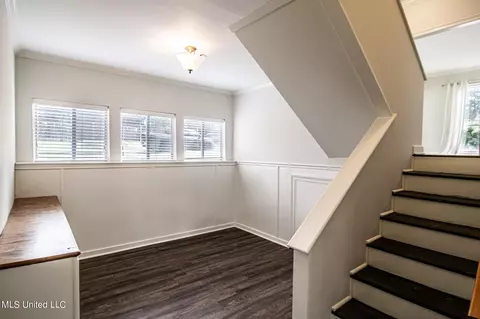 Entry Way - 4035 Cabell Ln, Jackson, MS 39206 photo 2 of 2