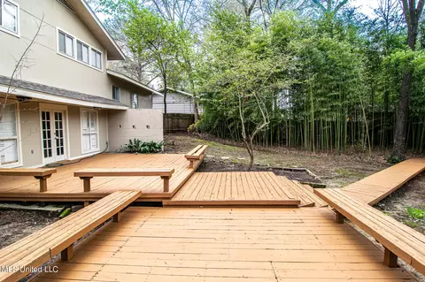 Exterior - 4035 Cabell Ln, Jackson, MS 39206 photo 7 of 8
