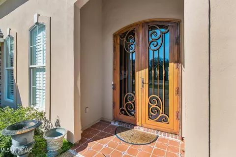 Entry Way - 210 Legacy Dr, Brandon, MS 39042 photo 1 of 6