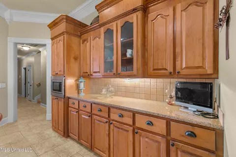 Kitchen - 210 Legacy Dr, Brandon, MS 39042 photo 7 of 7