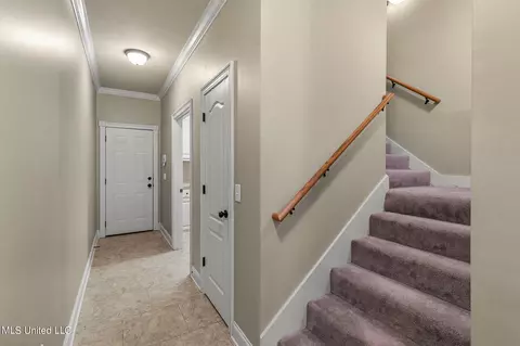 Entry Way - 210 Legacy Dr, Brandon, MS 39042 photo 5 of 6
