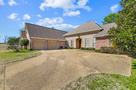 Exterior - 210 Legacy Dr, Brandon, MS 39042 photo 4 of 13